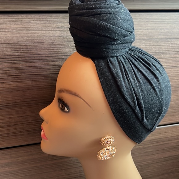 Rhinestone Crystal Earrings - Picture 4 of 4